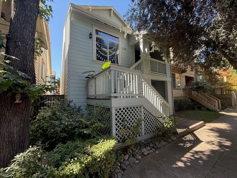 Gallery photos for Sparkling Window Transformations in Sacramento: Image #1