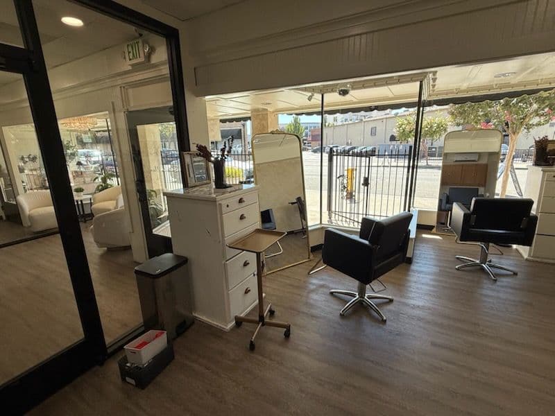 Gallery photos for Transform Your Salon with Our Window Cleaning: Image #1
