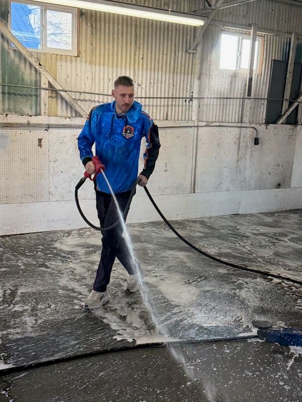 Gallery photos for Warehouse Floats: Power-Packed Cleaning in Auburn: Image #3