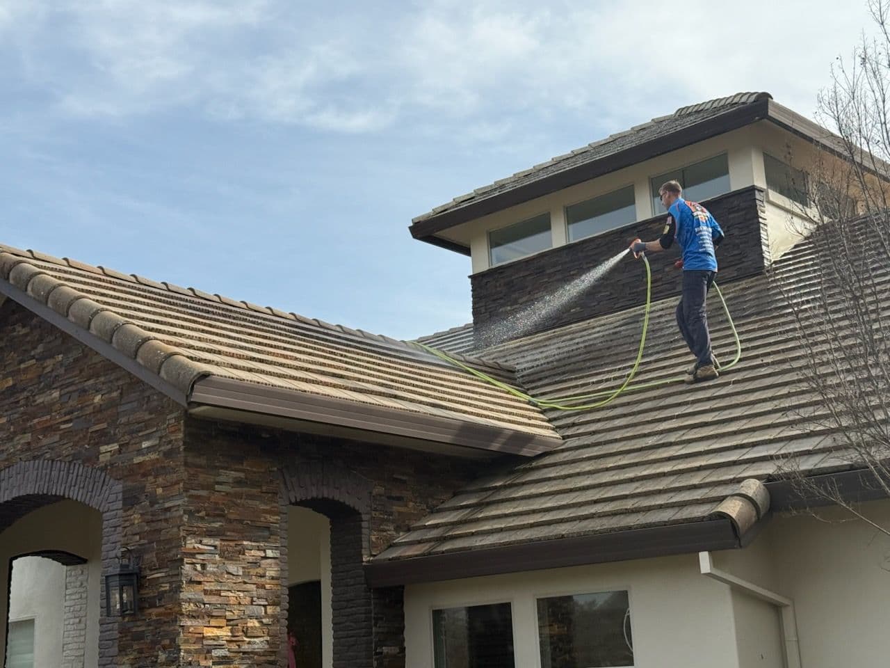 Gallery photos for Expert Roof Cleaning in Loomis: Image #1