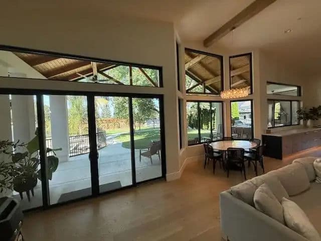 Gallery photos for Antelope CA Homes Shine with Pristine Windows: Image #2