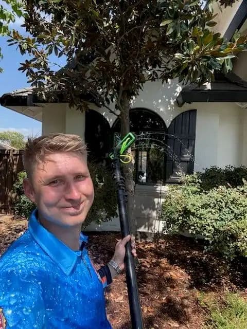 Gallery photos for Transforming Homes with Crystal-Clear Windows: Image #3